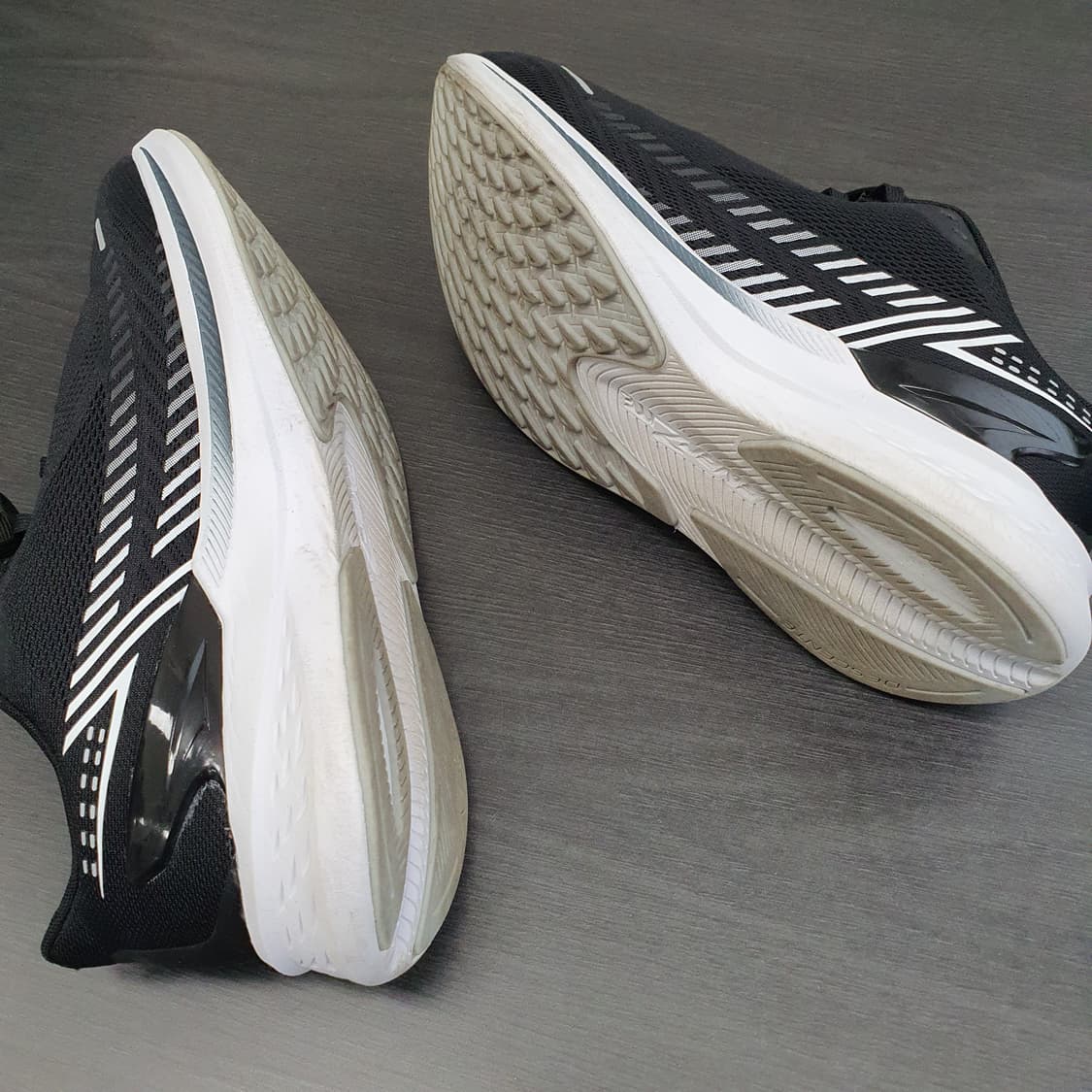 데상트 에너자 런닝 운동화 280cm 상품이미지7