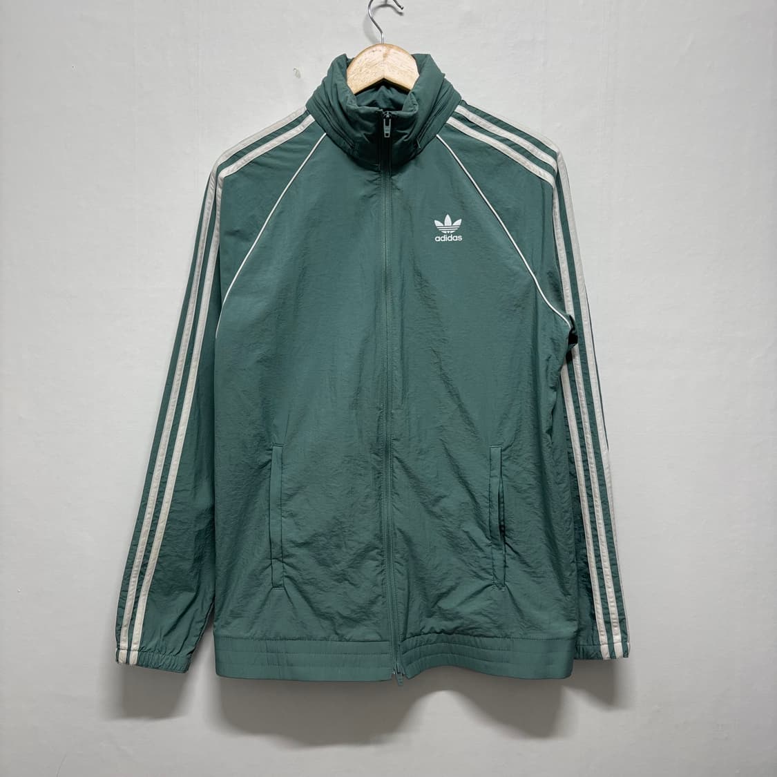 아디다스 민트 삼선 바람막이 상품이미지1