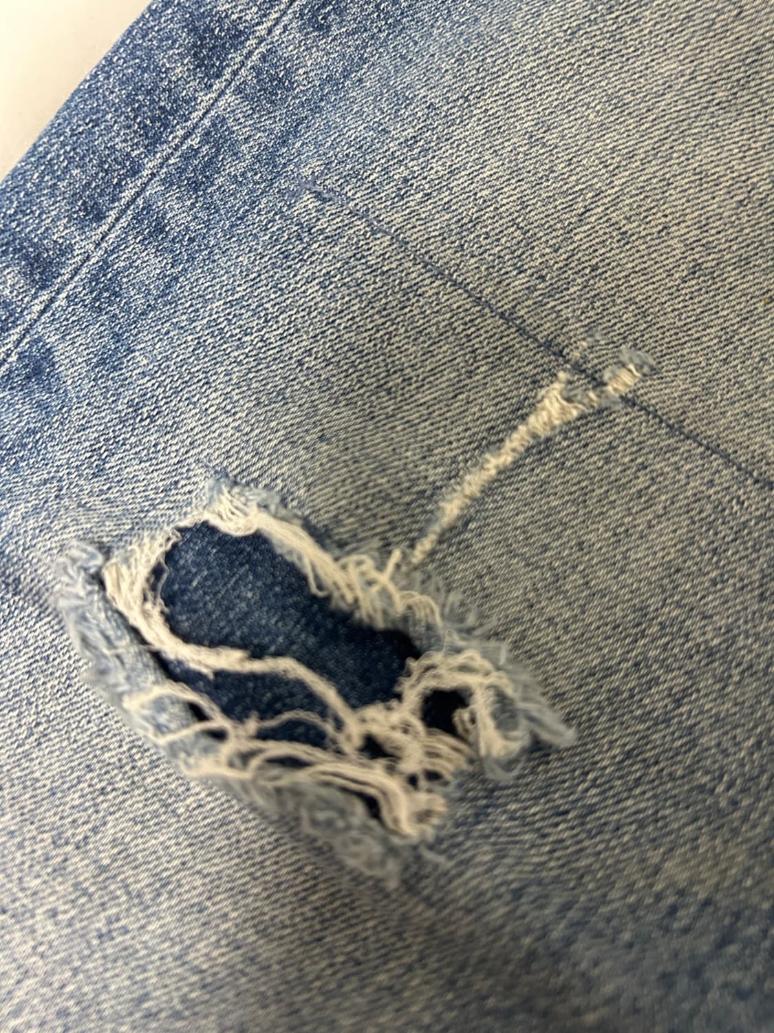 유니클로 울트라 스트레치 스키니 피트 데미지 진입니다16ss (정품) 상품이미지3