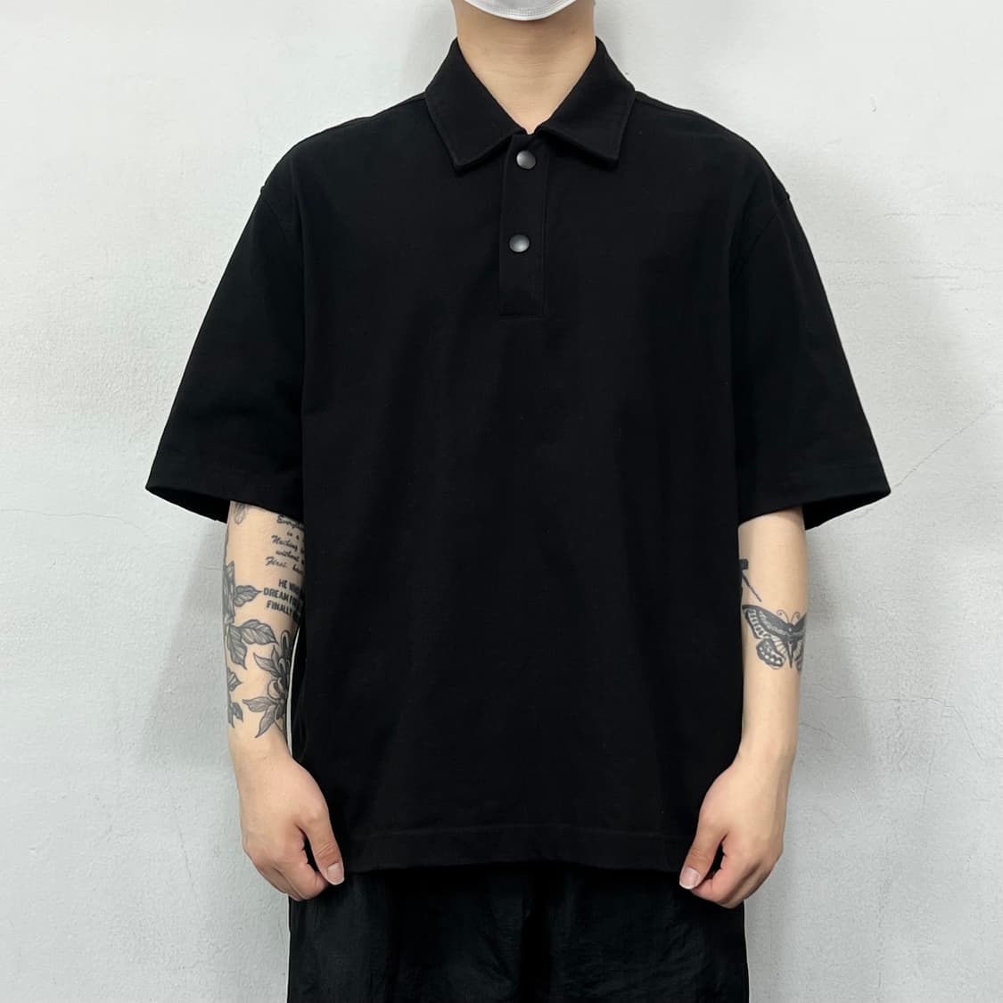 솔리드옴므 24ss 반팔 폴로셔츠 블랙 상품이미지1