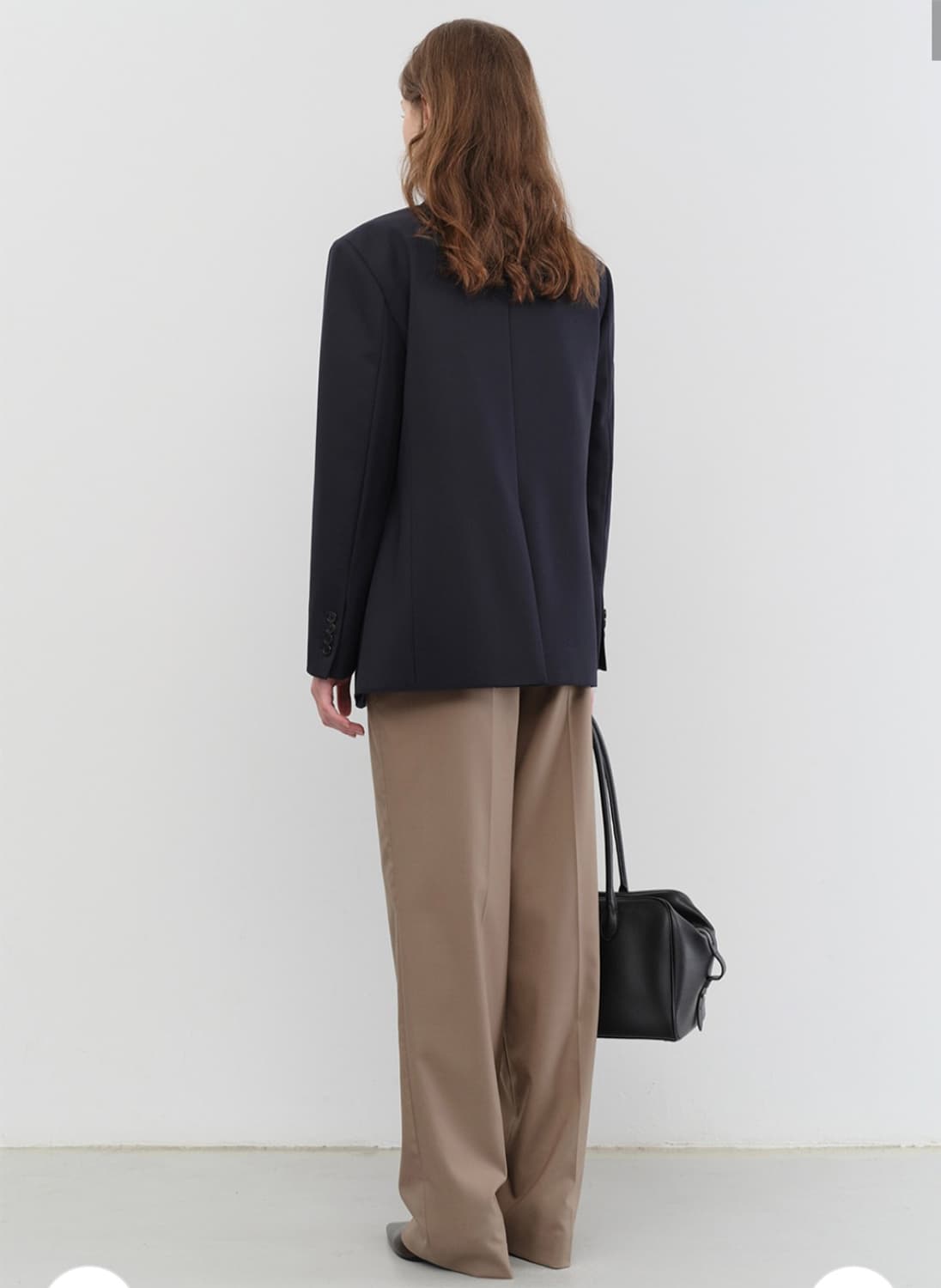 던스트 UNISEX CLASSIC 3 BUTTON 
WOOL BLAZER 상품이미지2