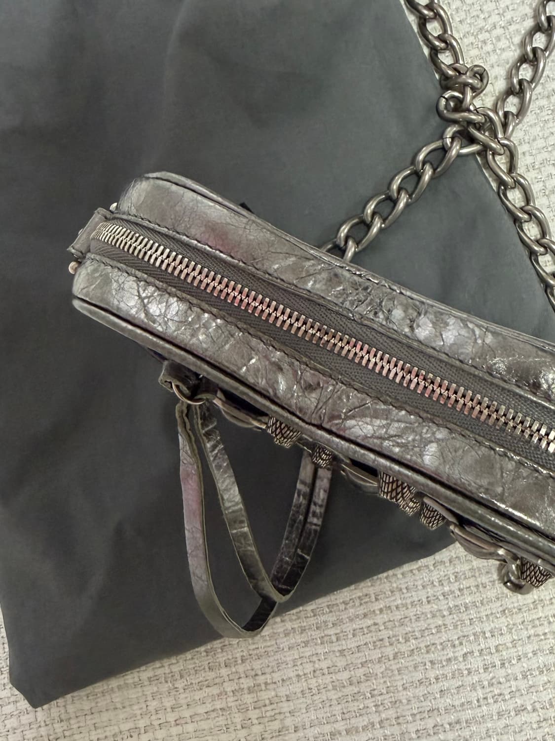 발렌시아가 하트백 실버 상품이미지4