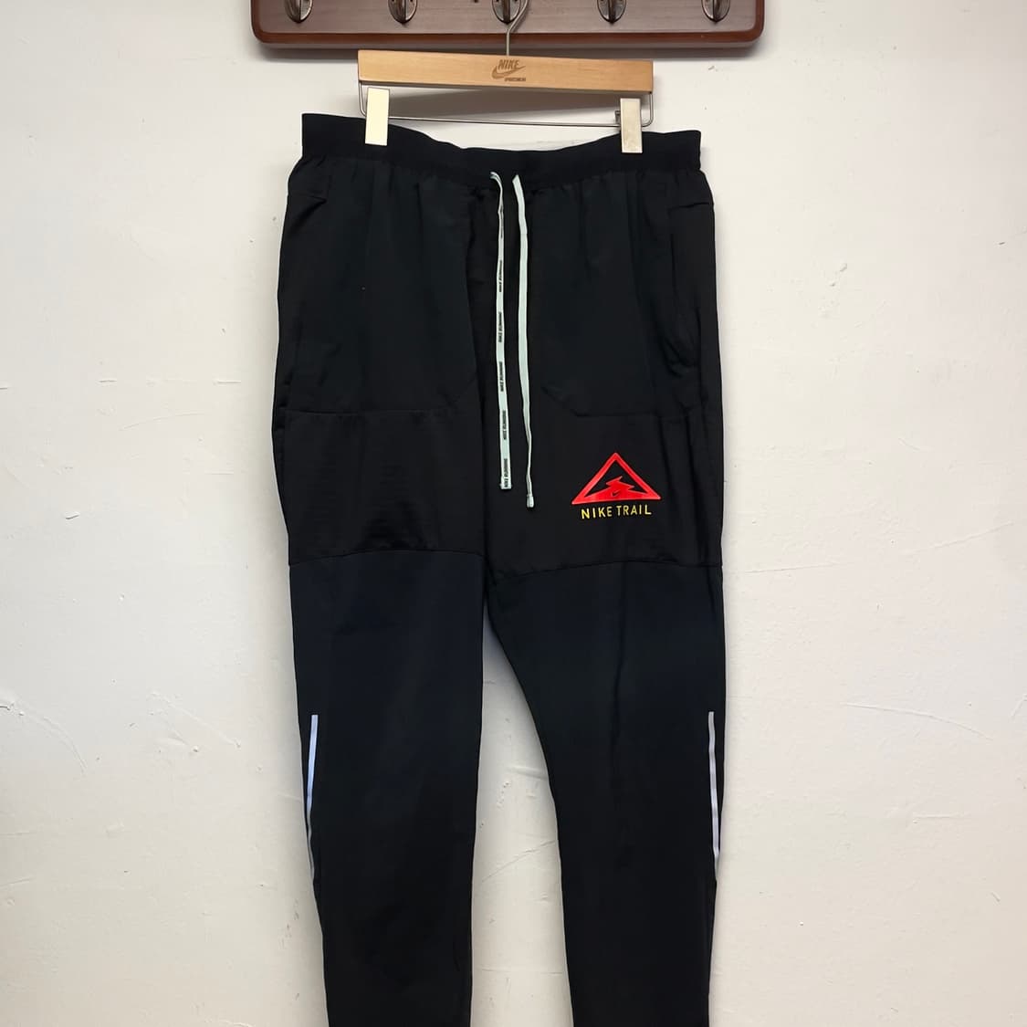 나이키 트레일 러닝 트랙 팬츠 상품이미지1