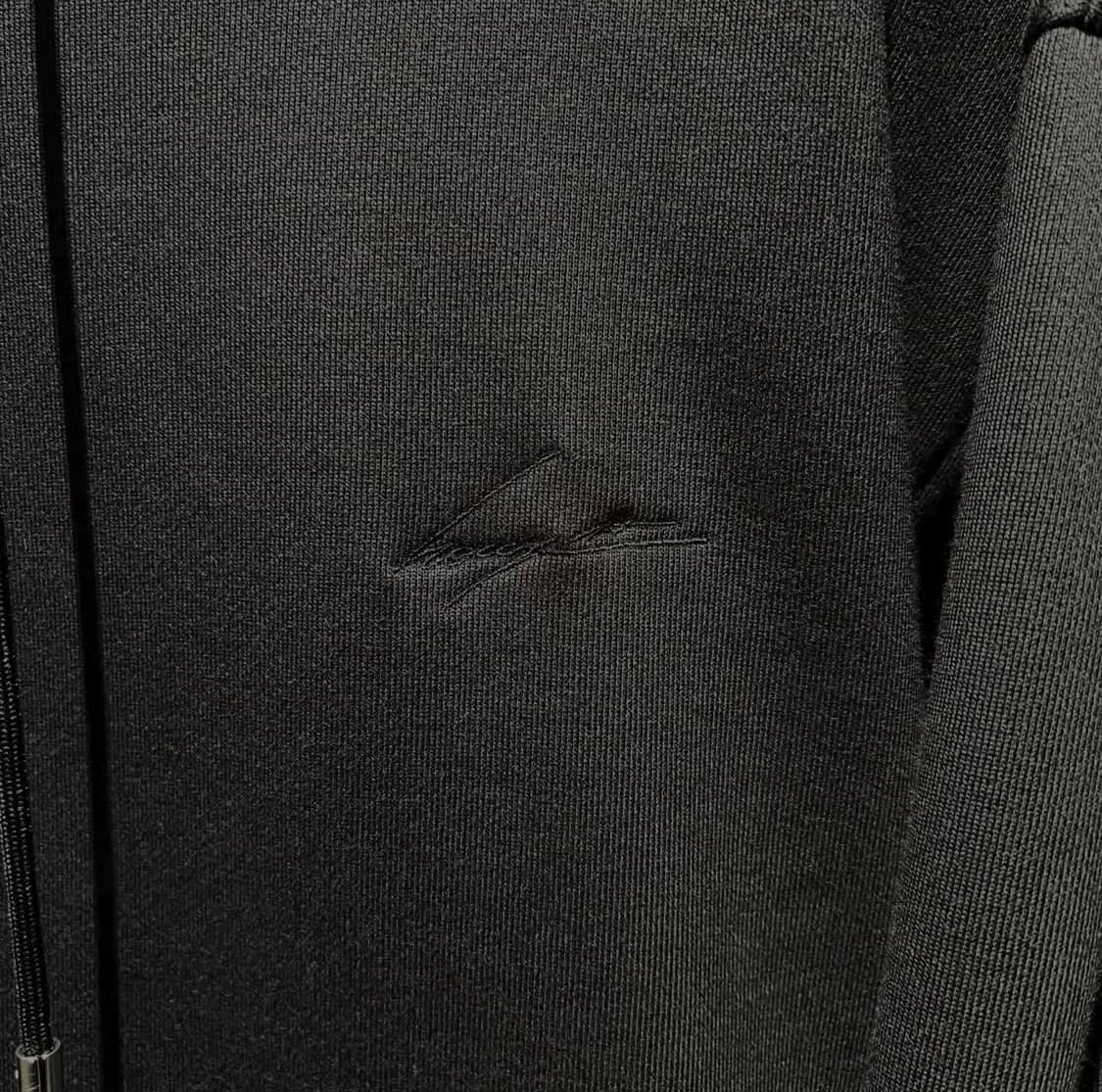 송지오 컬렉션 PURE REBEL 엠브로이드 집업 상품이미지3