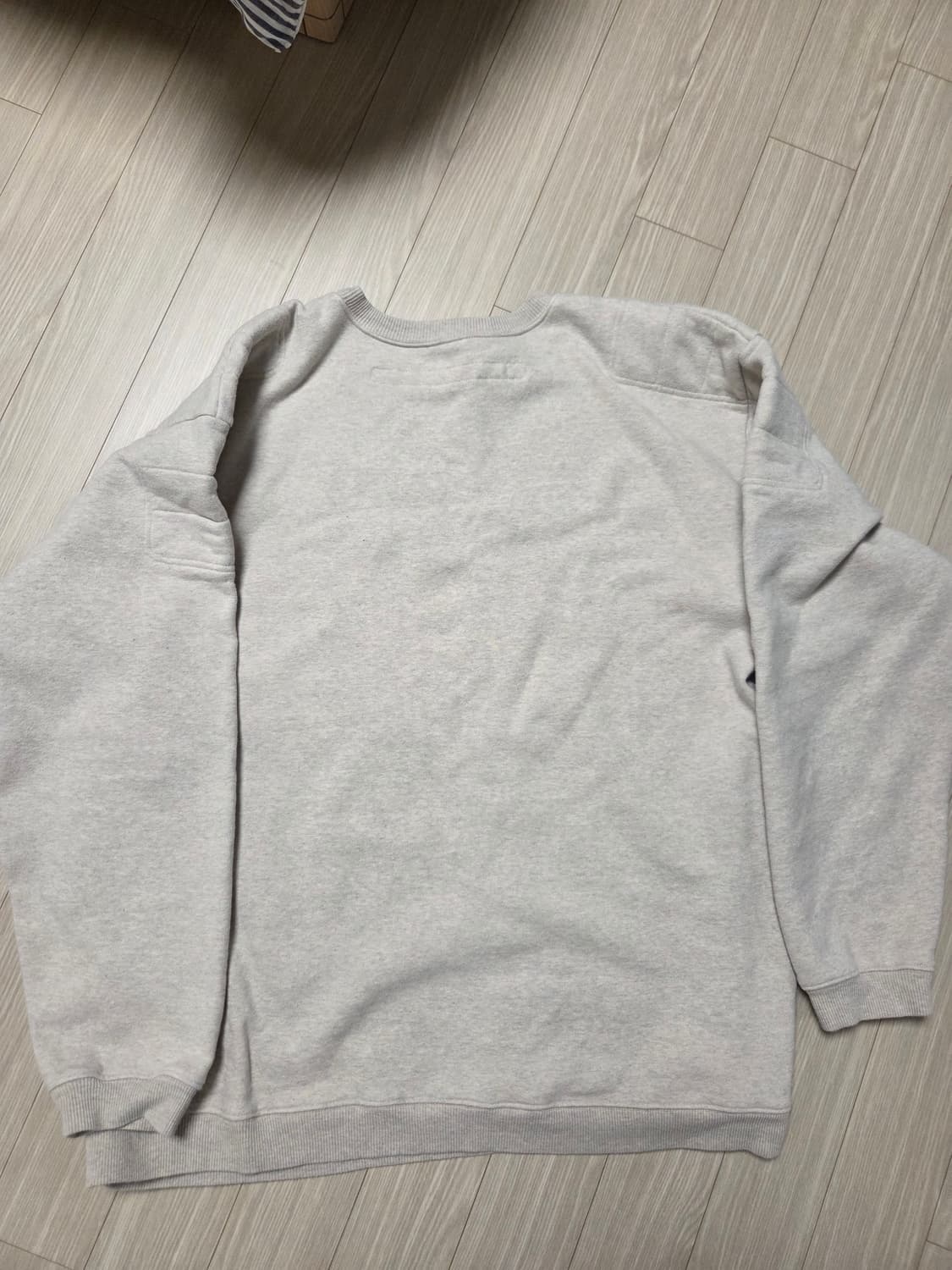 [105~110] 캐피탈 아미 맨투맨 팝니다. 상품이미지2