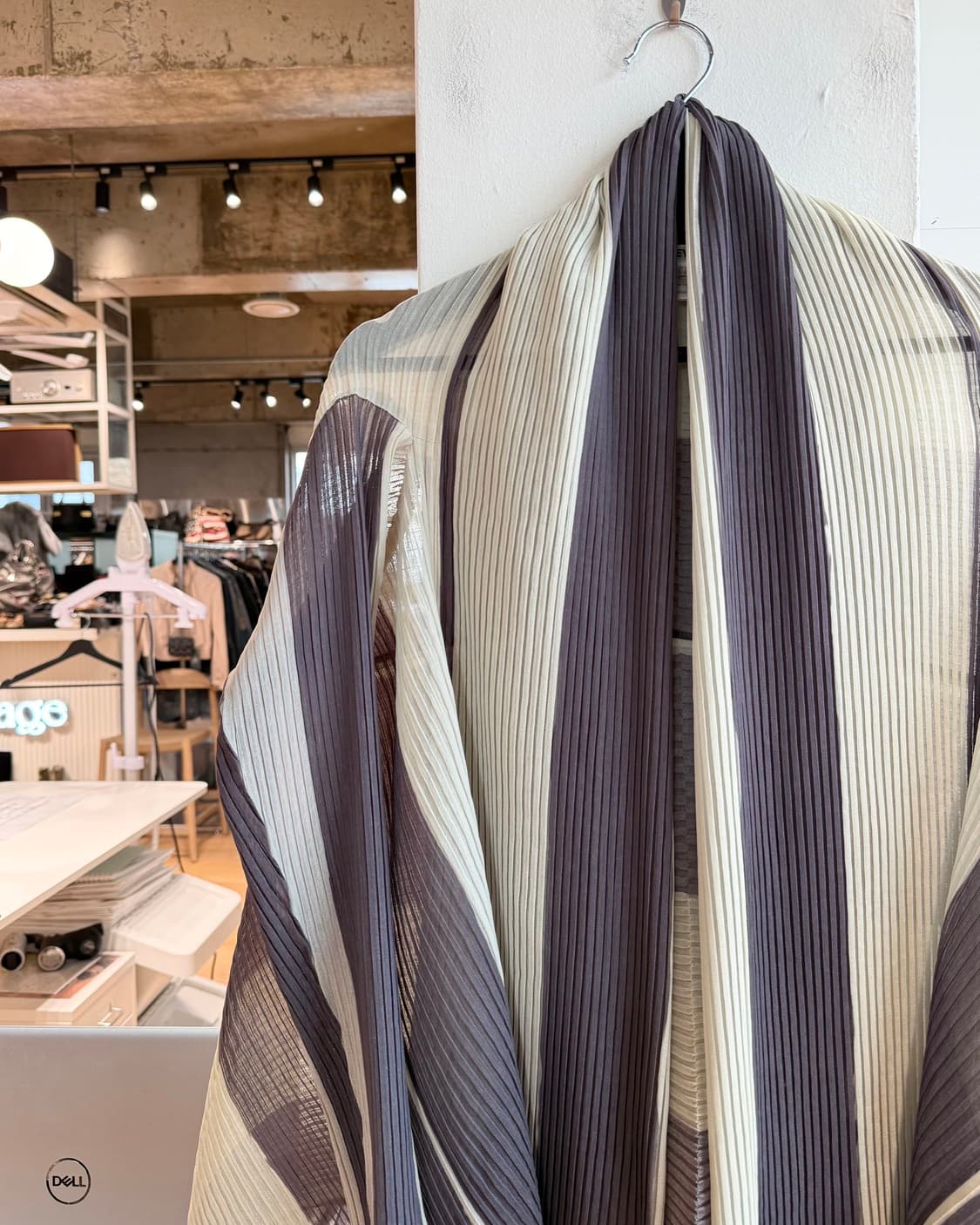 이세이미야케 차콜 옐로우 스트라이프 링컬 자켓  상품이미지4