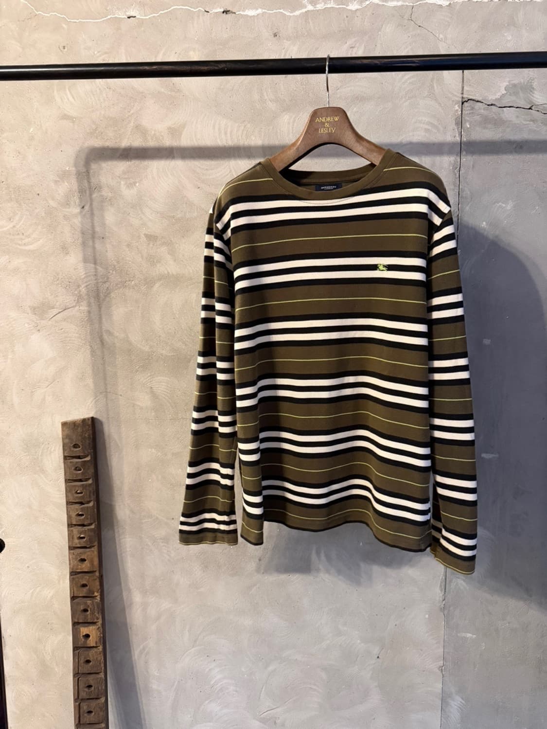 버버리 크루넥 티셔츠 100 상품이미지10