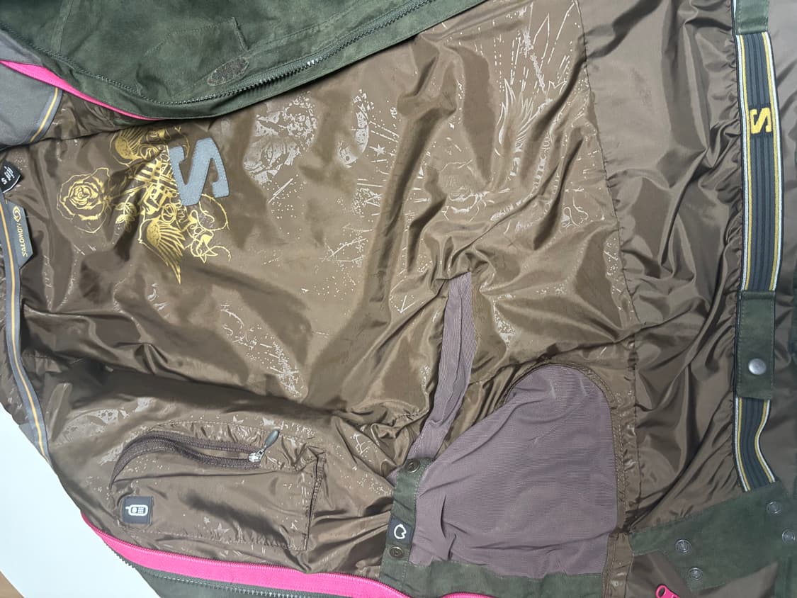 급처🔥 살로몬 카키 후드 야상  상품이미지5