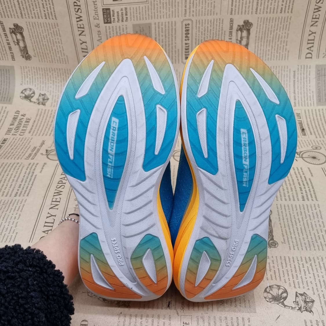 프로스펙스 하이퍼러쉬 카본 런닝화 240 상품이미지3