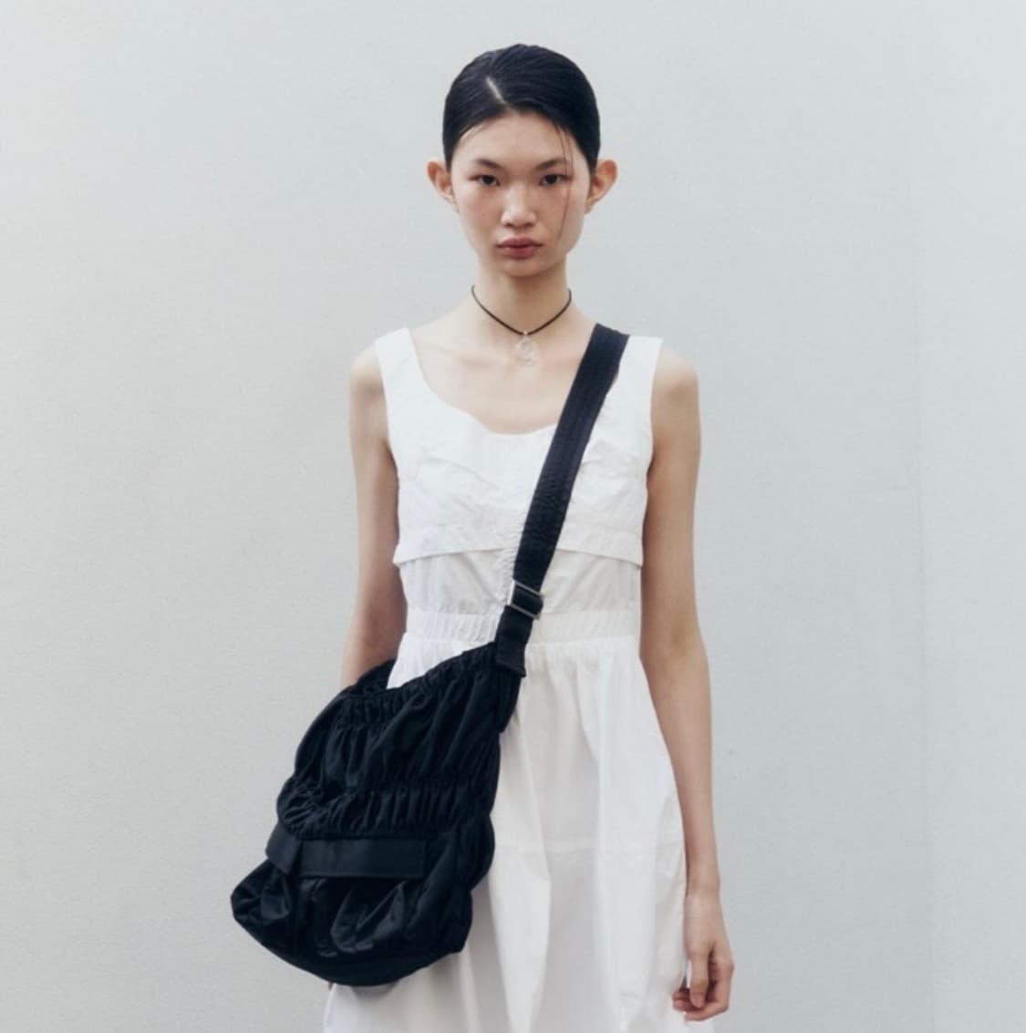 새상품) 얀시시 페어리 호보백 블랙 얀시시 가방 YAHNSISI 가방  상품이미지2