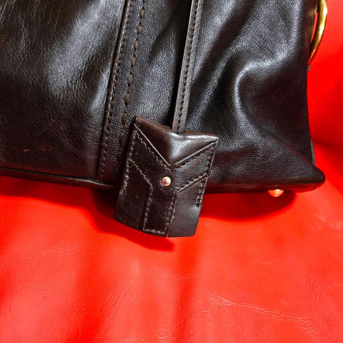 입생로랑(YSL) 뮤즈 브라운 레더 토트백  상품이미지4