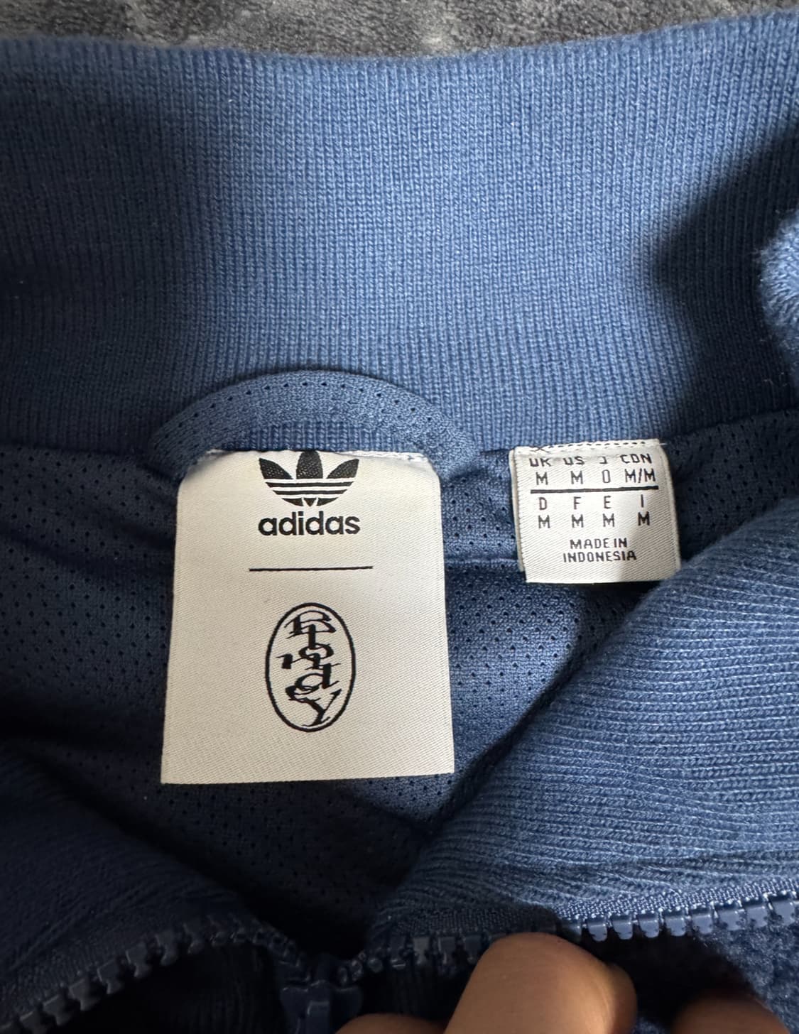 블론디 x 아디다스 하프집업 상품이미지3