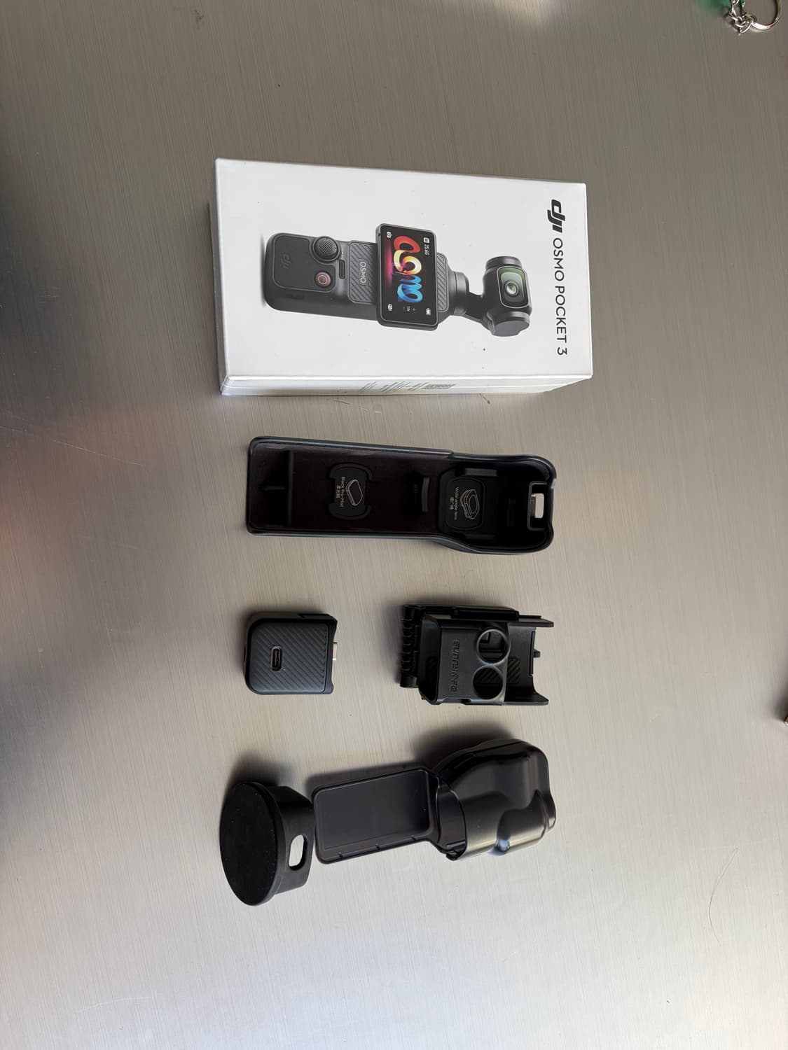 DJI 오즈모 포켓 3 판매합니다 (미개봉) 신품 (필수 악세사리 제공) 상품이미지1