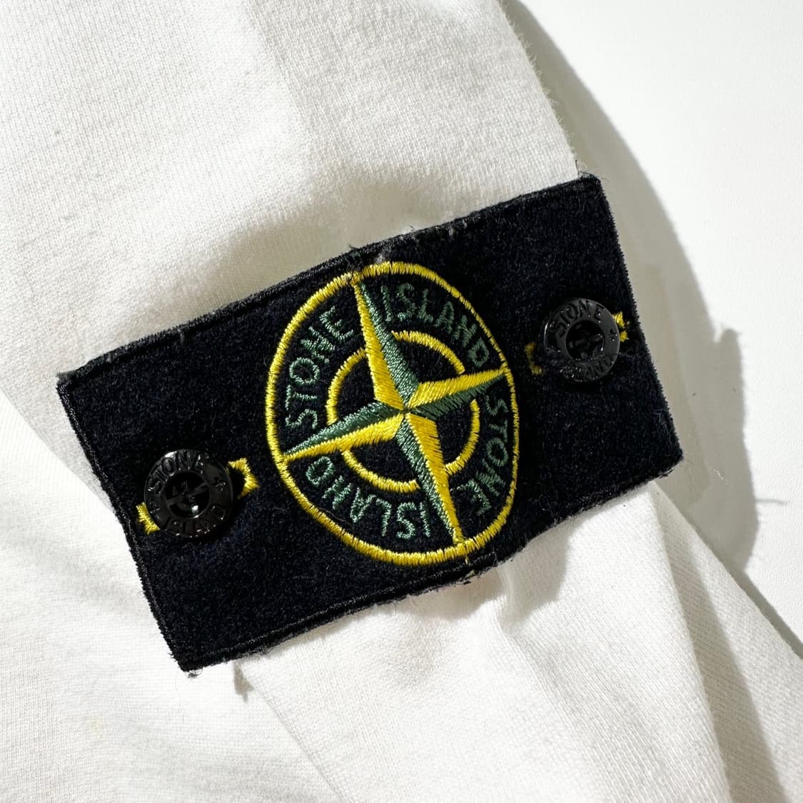 (매장판) 스톤아일랜드 사이드 와펜 롱슬리브 티셔츠 상품이미지5