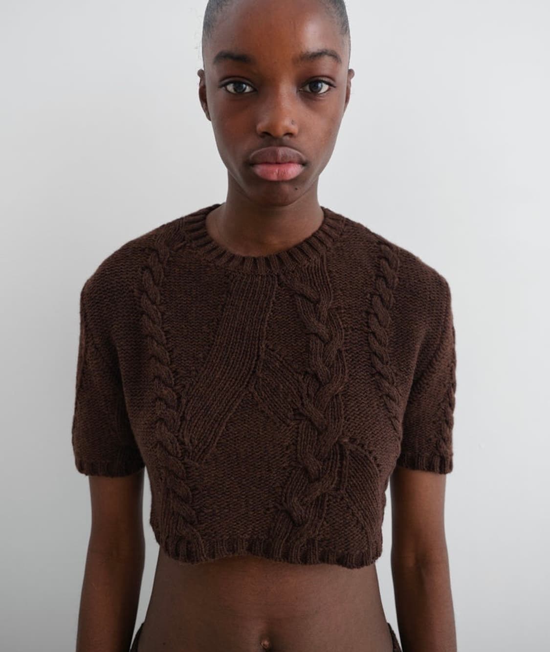 [S,M,L]기마구아스 Julita 꽈배기 크롭 니트/브라운 상품이미지1