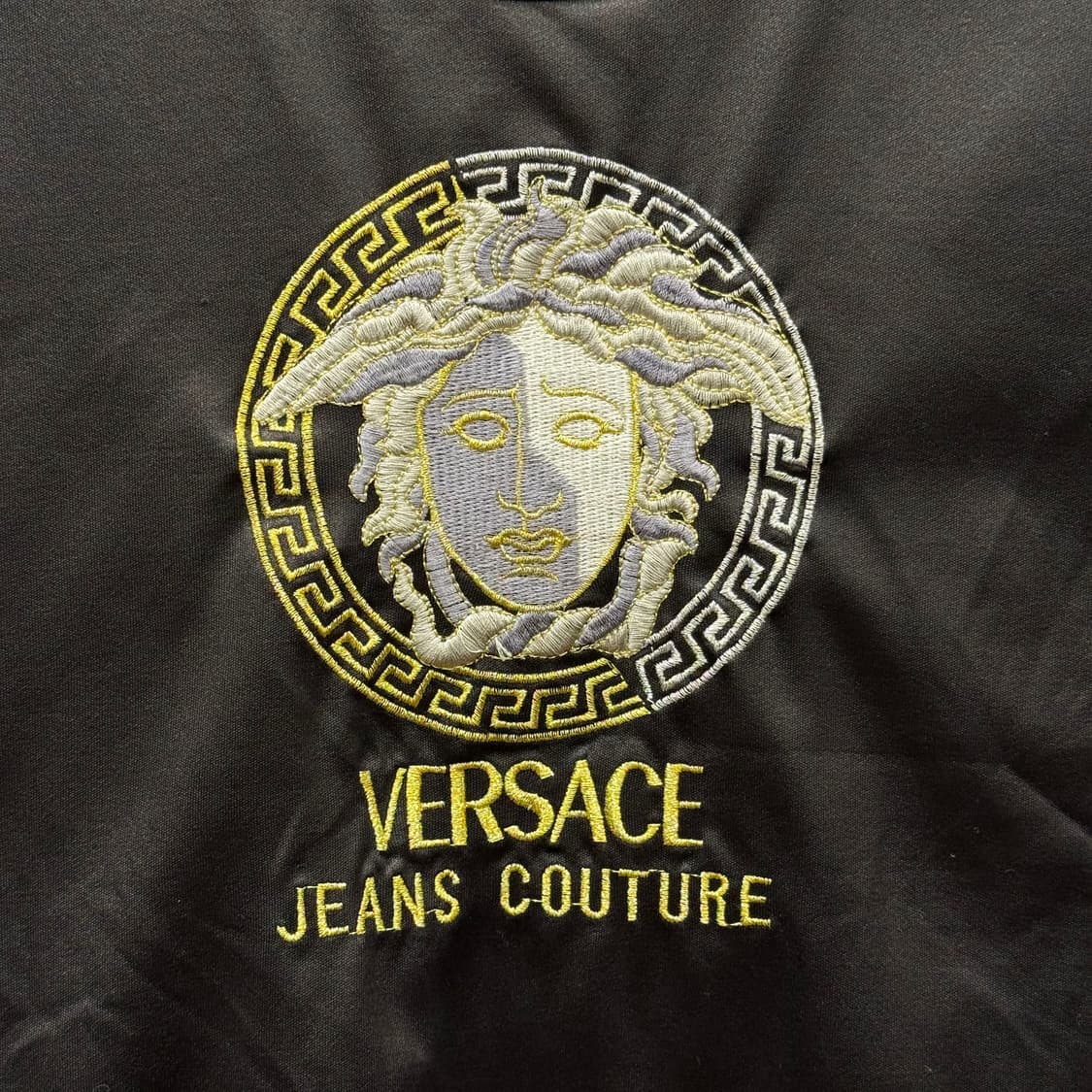 베르사체 진스 꾸뛰르 메두사 로고 자수 반팔 티셔츠 슬림핏 블랙 상품이미지6