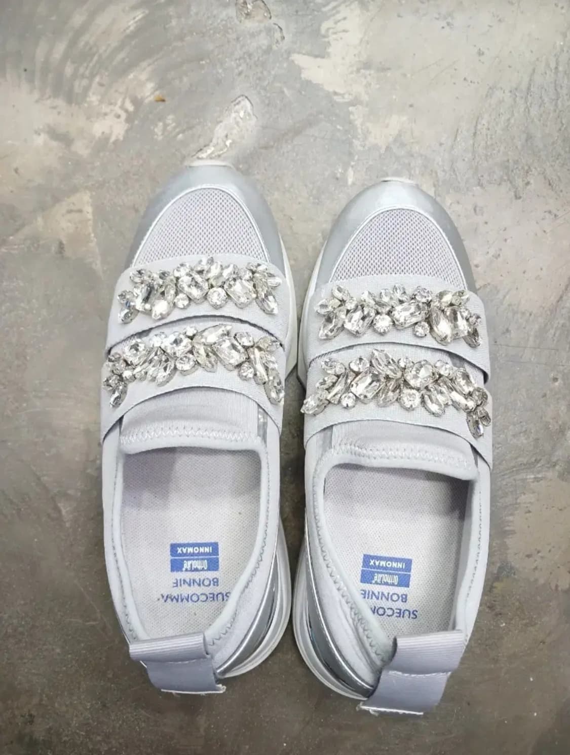 슈콤마보니 큐빅 장식 스니커즈 상품이미지1