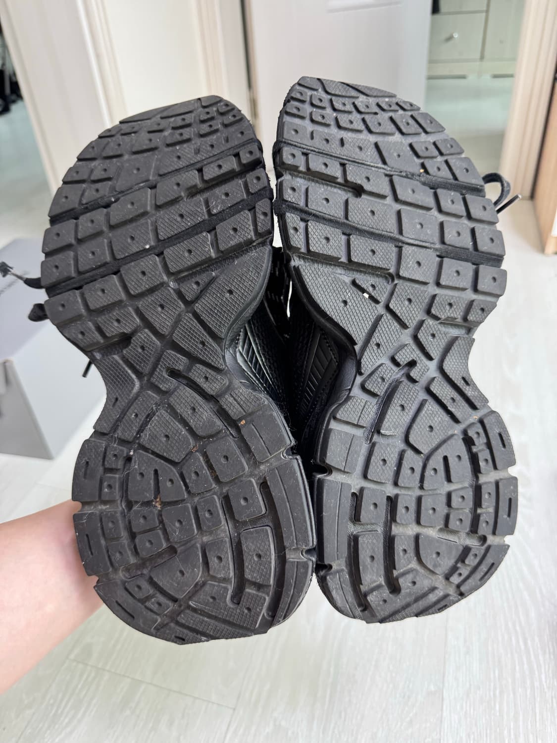 발렌시아가 3xl 블랙 43사이즈 팝니다.  상품이미지8