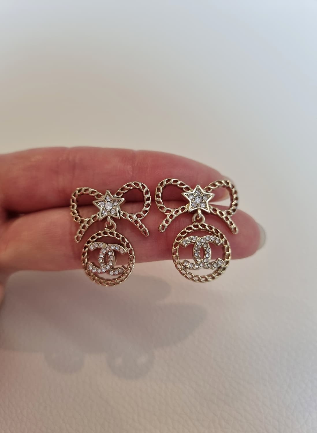 샤넬 체인리본 별큐빅 CC 드롭귀걸이  업사이클링 상품이미지2