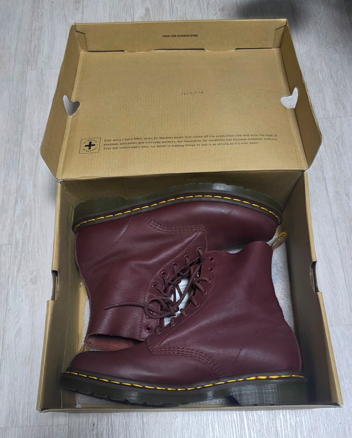 닥터마틴 부츠 체리레드 270 상품이미지1