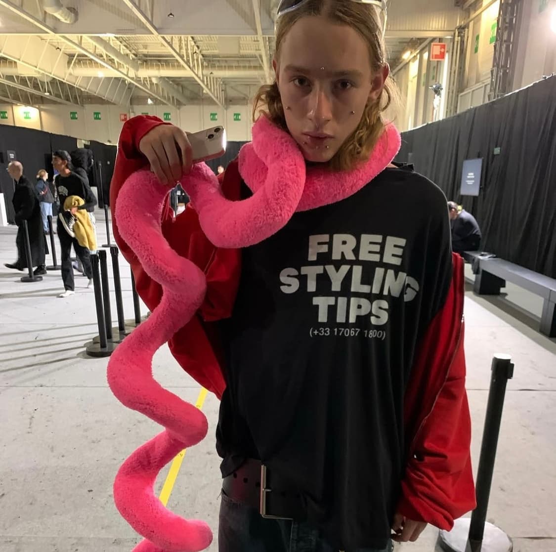 발렌시아가 프리 스타일링 팁스 롱슬리브 상품이미지1