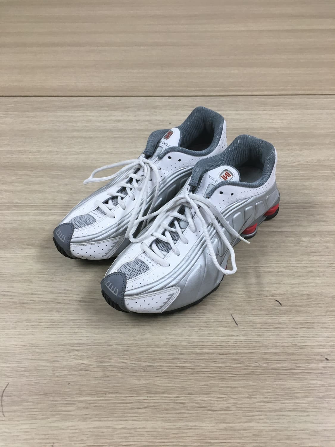 Nike Shox R4 Comet Red 샥스 실버 레드 상품이미지2