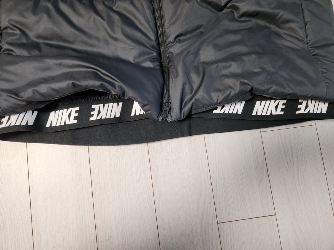 나이키 써마핏 신세틱필 롱패딩 남성m~L 여성xl

남자가 입어도 상관없 상품이미지4