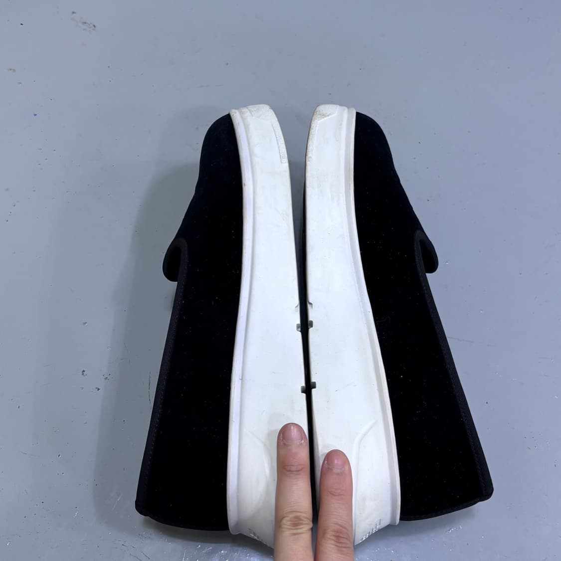 240 엠포리오아르마니 벨벳 스니커즈 0406E 상품이미지5