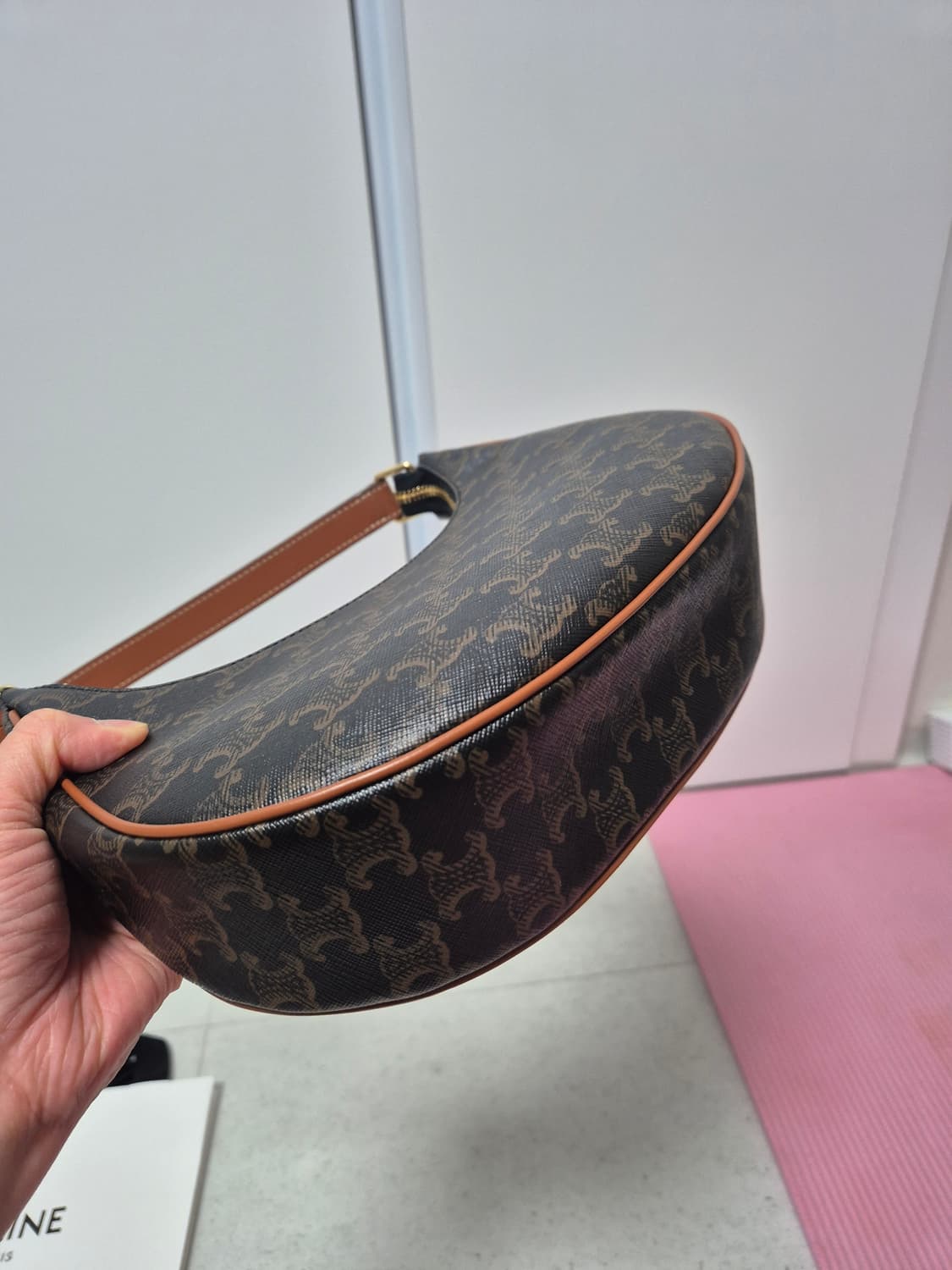 셀린느 아바백 상품이미지5