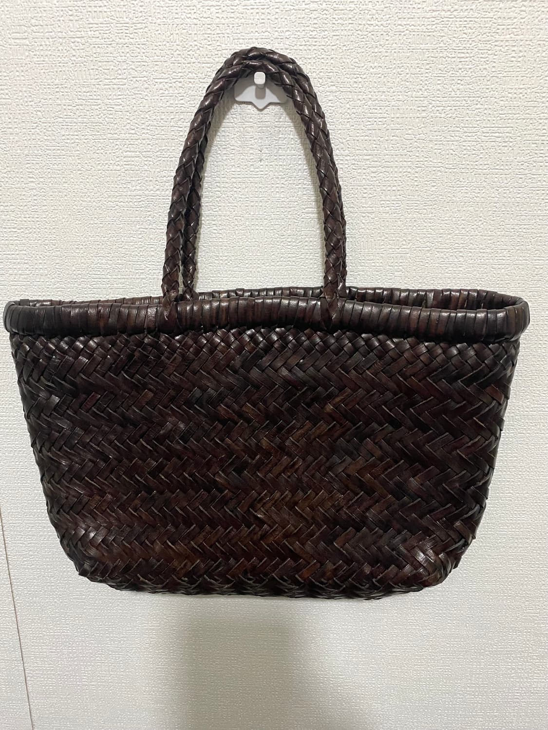 드래곤 디퓨전 스몰 토트백 다크브라운  상품이미지3