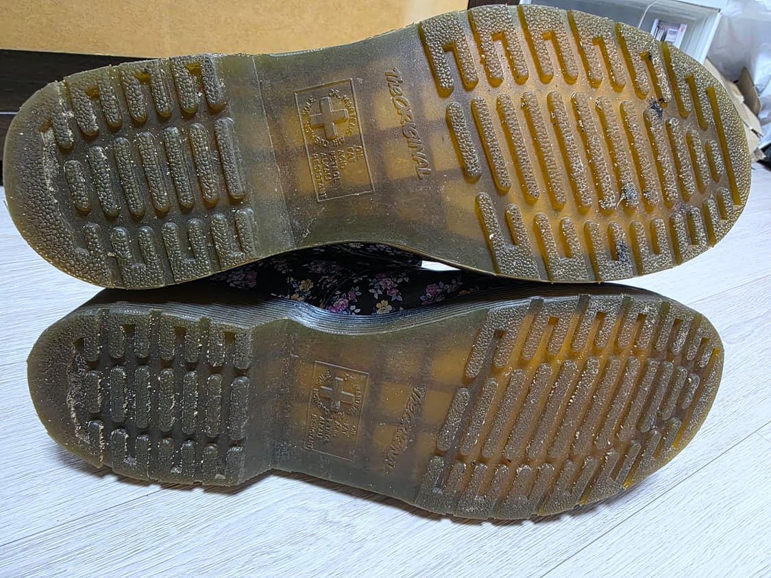 닥터마틴 1460 플로럴 여성부츠(240 EU38) 상품이미지7