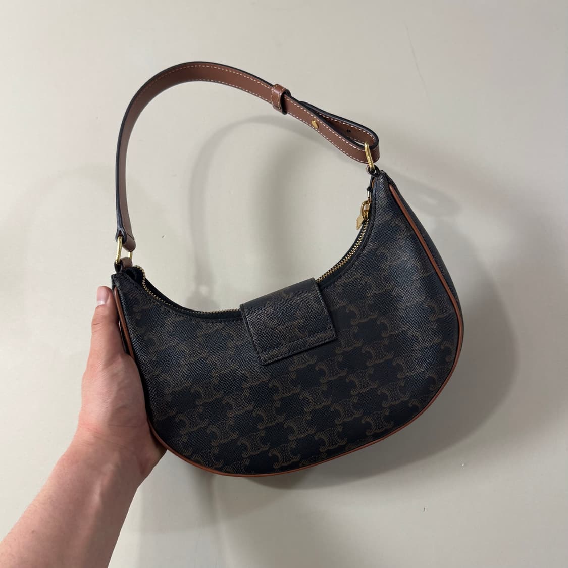 [정품/당일출고]셀린느 트리옹프 아바백 / 숄더백 상품이미지3