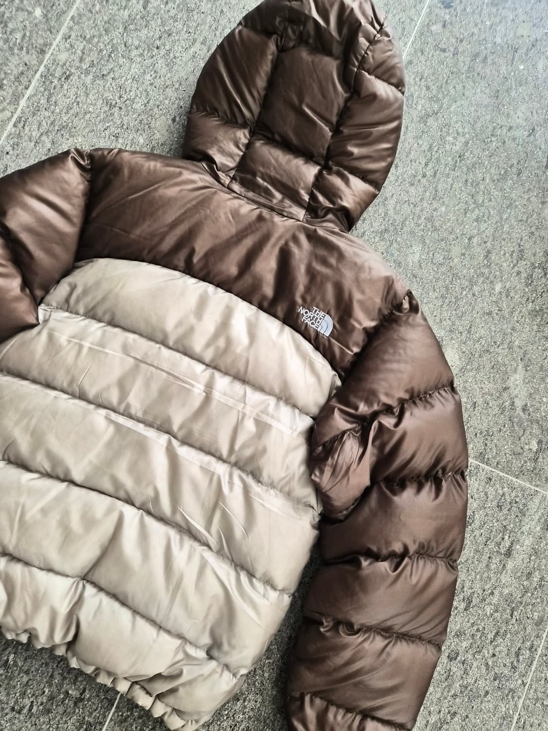 노스페이스 아콘카구아 다운 패딩 쟈켓  상품이미지3