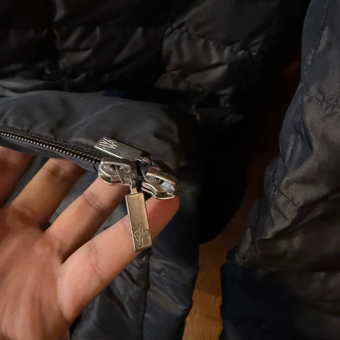 감정서 포함) 몽클레어 패딩 판매 합니다. 상품이미지8