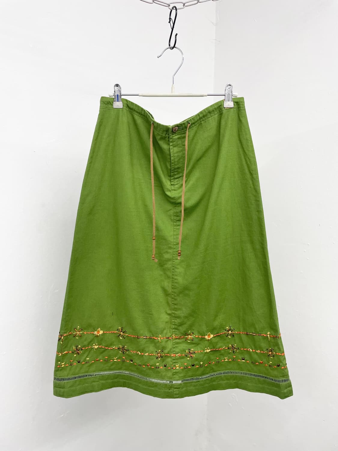 써스데이아일랜드 페어리 자수 스커트 상품이미지1