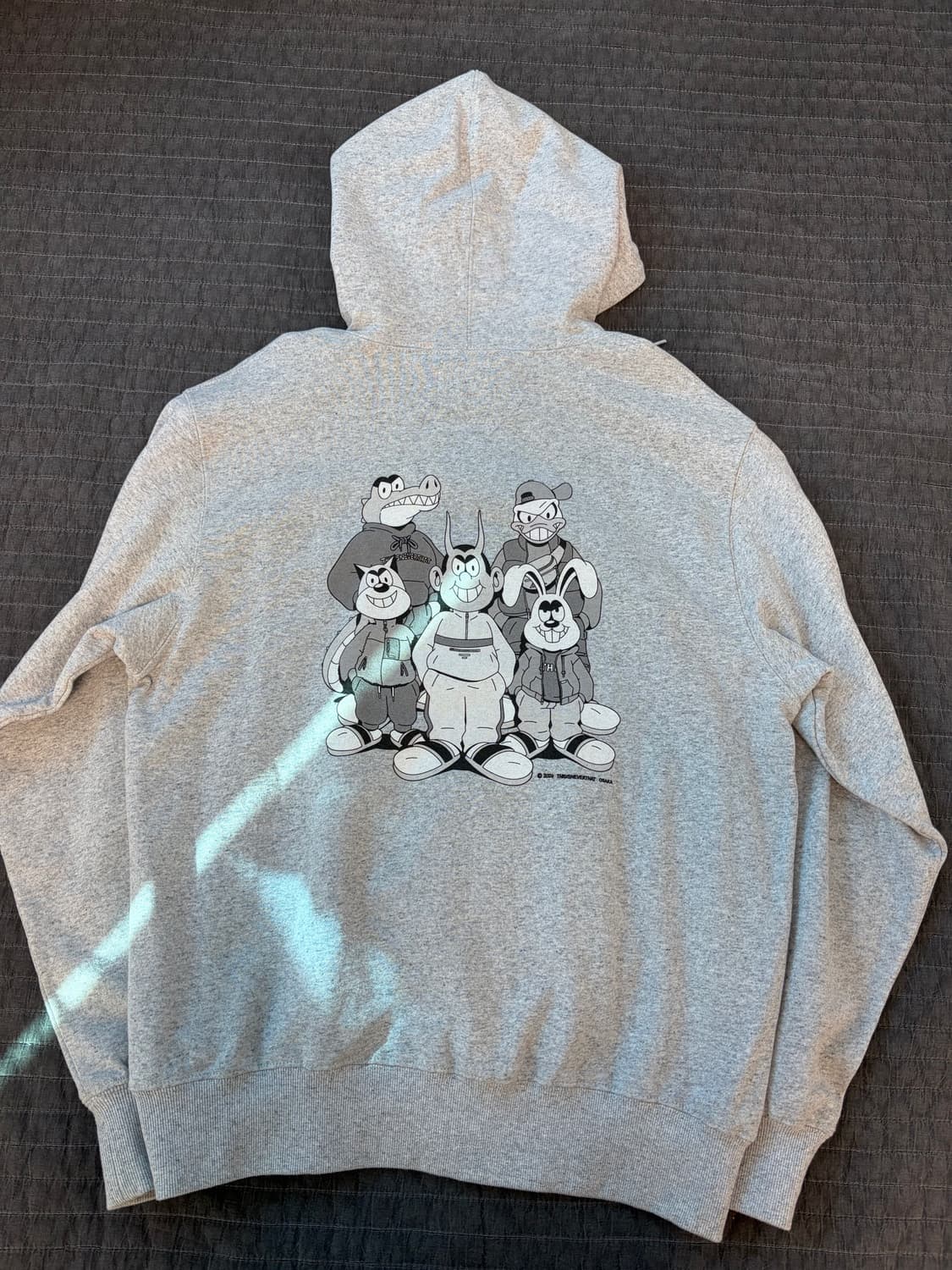 디스이즈네버댓 오사카 샵 한정 후드티 상품이미지2