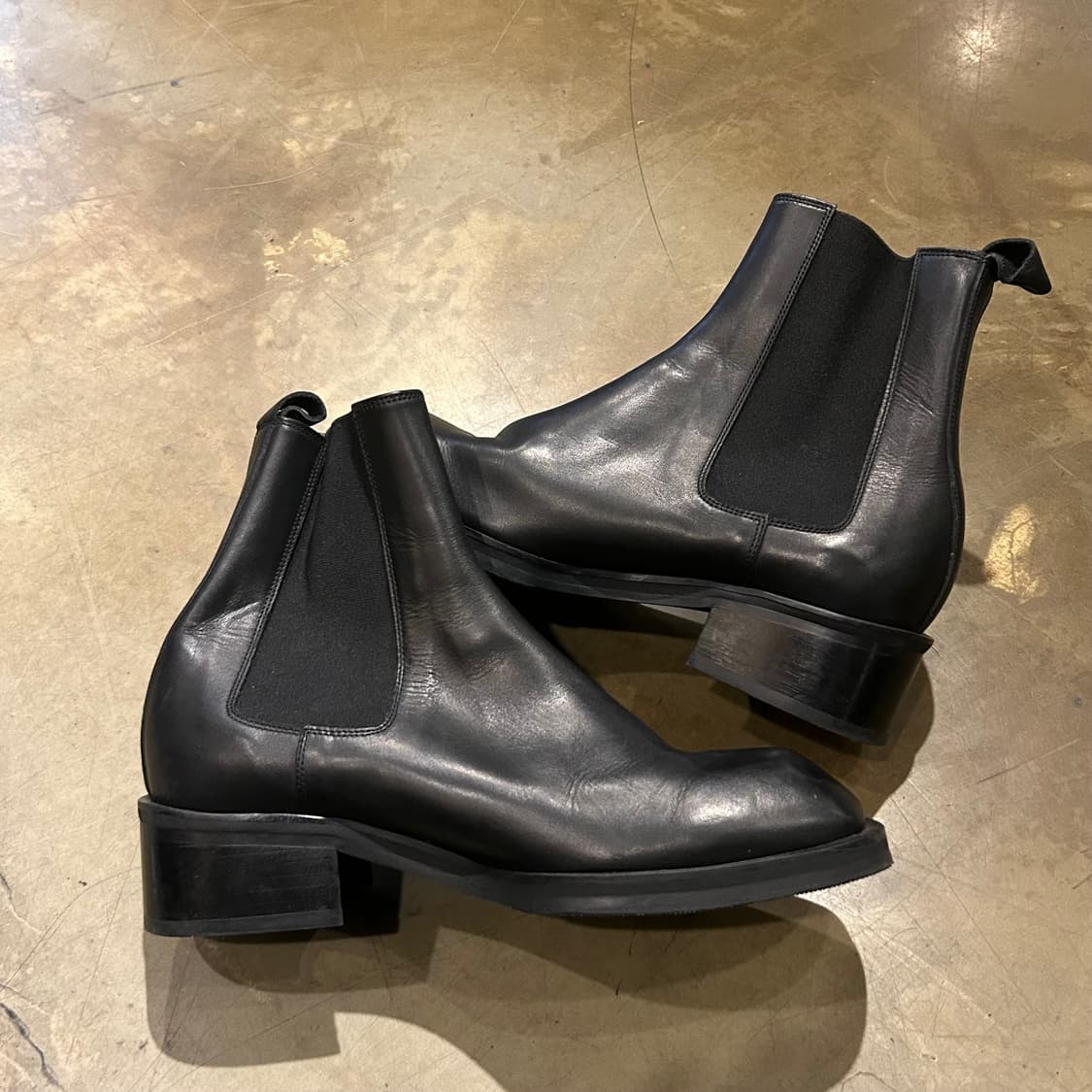 255) 마이크로데이 카우 하이드 레더 스퀘어토 첼시 부츠 상품이미지4