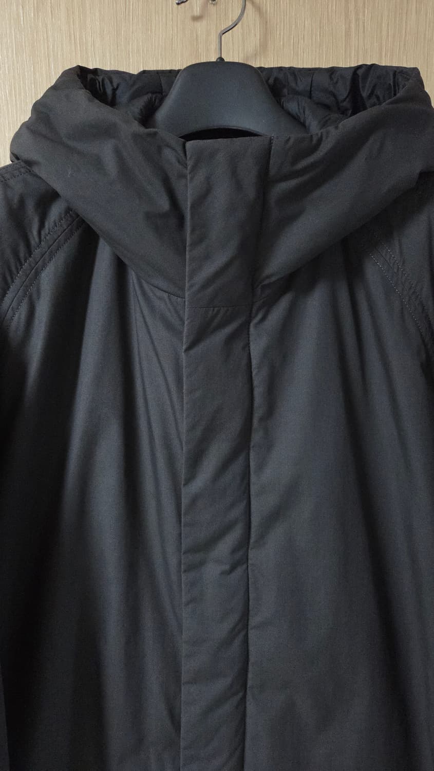 (착샷) 유니클로 U 퍼프테크 볼륨파카 르메르 상품이미지3