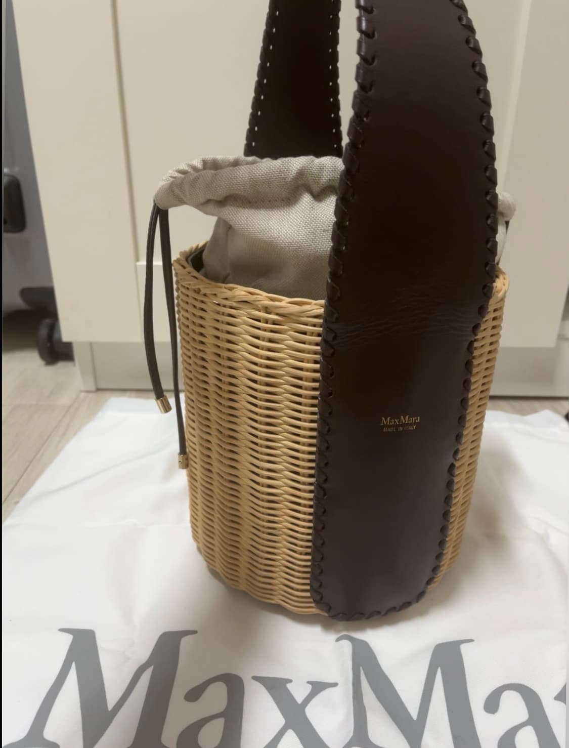 막스마라 버킷백 상품이미지7