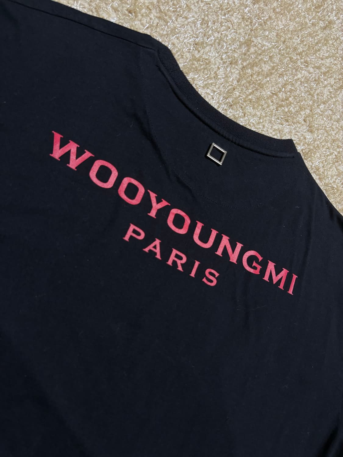 우영미 백로고 반팔티 블랙 상품이미지4