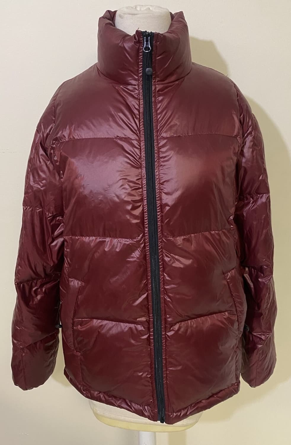 스투시 다운 패딩자켓 와인 레드 상품이미지1