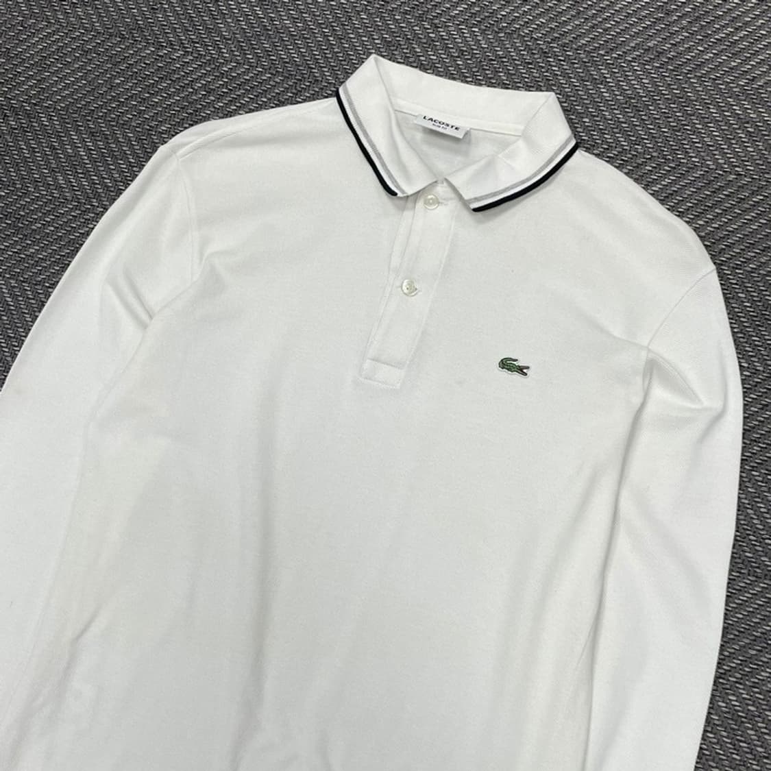 라코스테 로고 패치 카라넥 티셔츠 v0340 상품이미지3