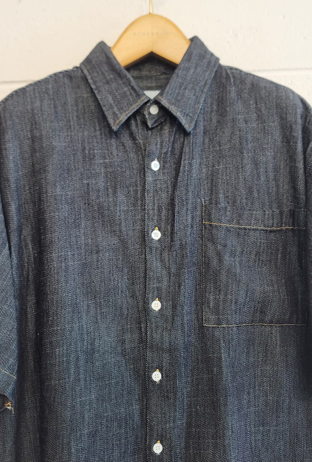 어반드레스 쿨링 블랙데님(흑청.면) 루즈핏 반팔 캐주얼셔츠 판매 상품이미지3