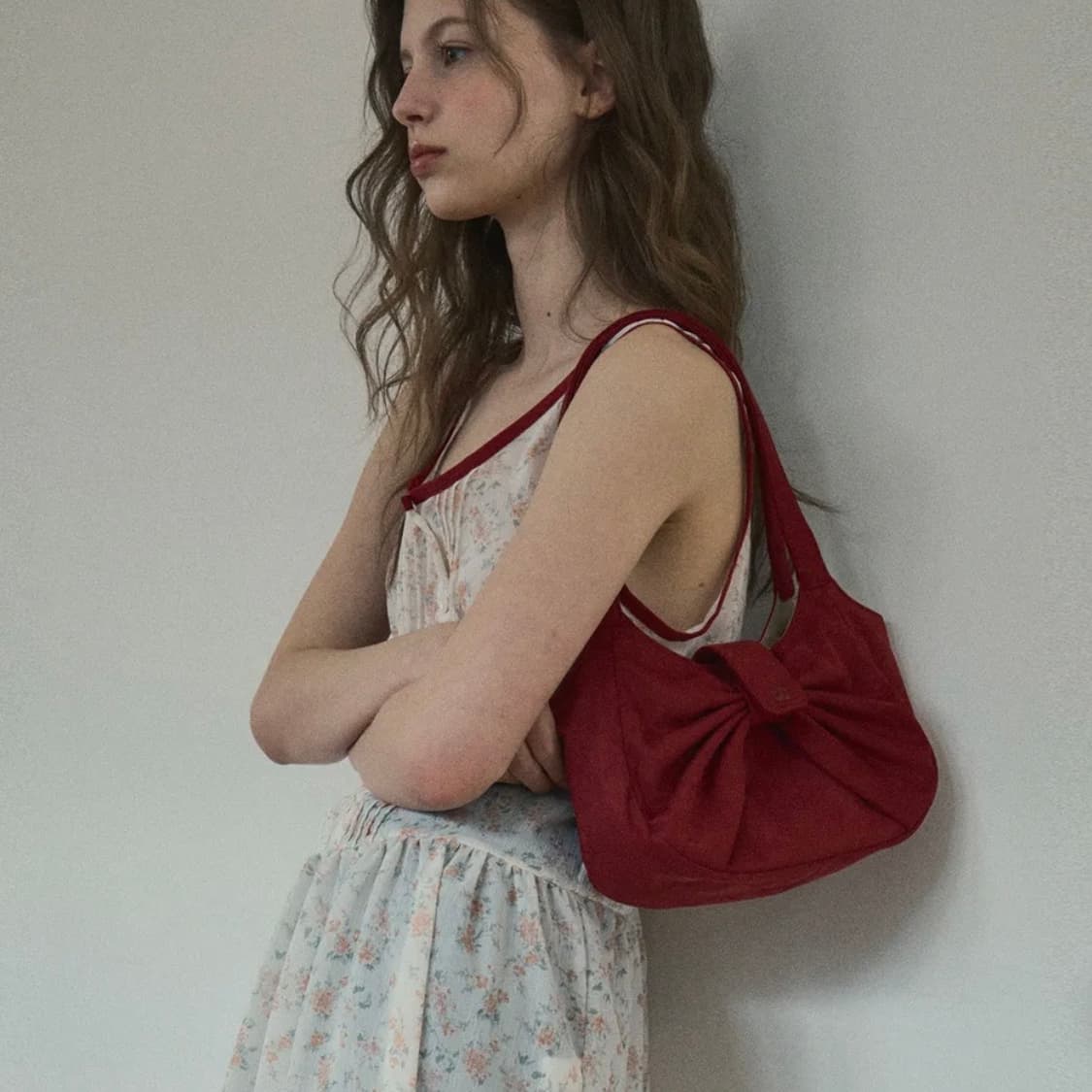 아우어노스텔지아 Suede ribbon loopie bag red 상품이미지2