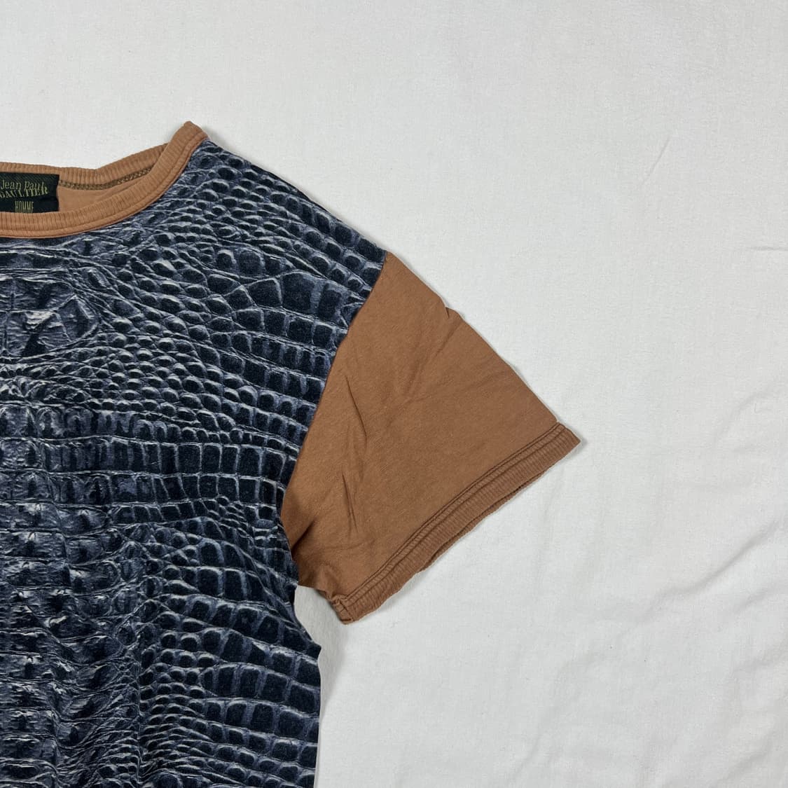 90‘s 장폴고티에 가죽 프린팅 반팔티셔츠 상품이미지3