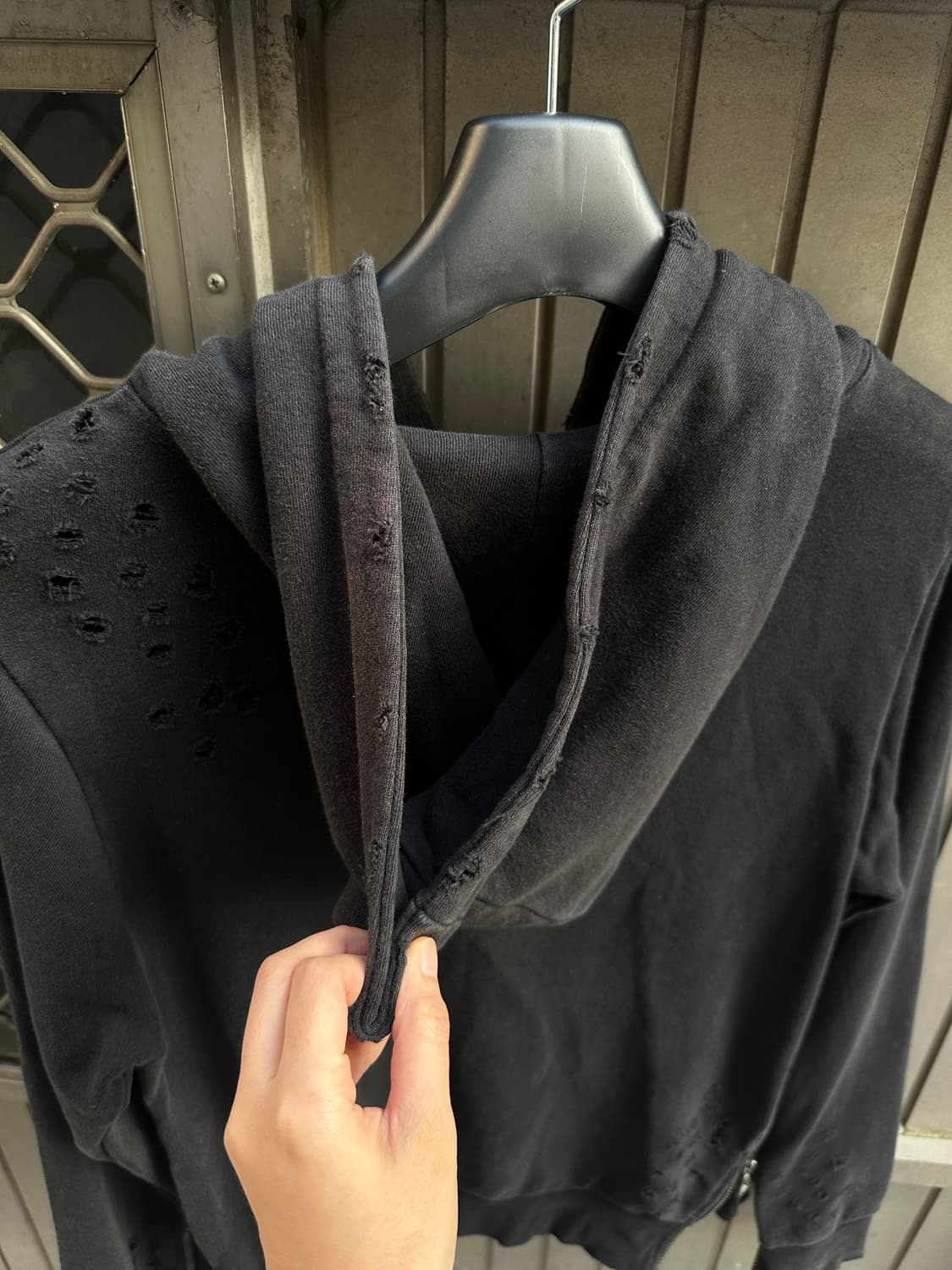 Distressed cut line 2way hood black 상품이미지8