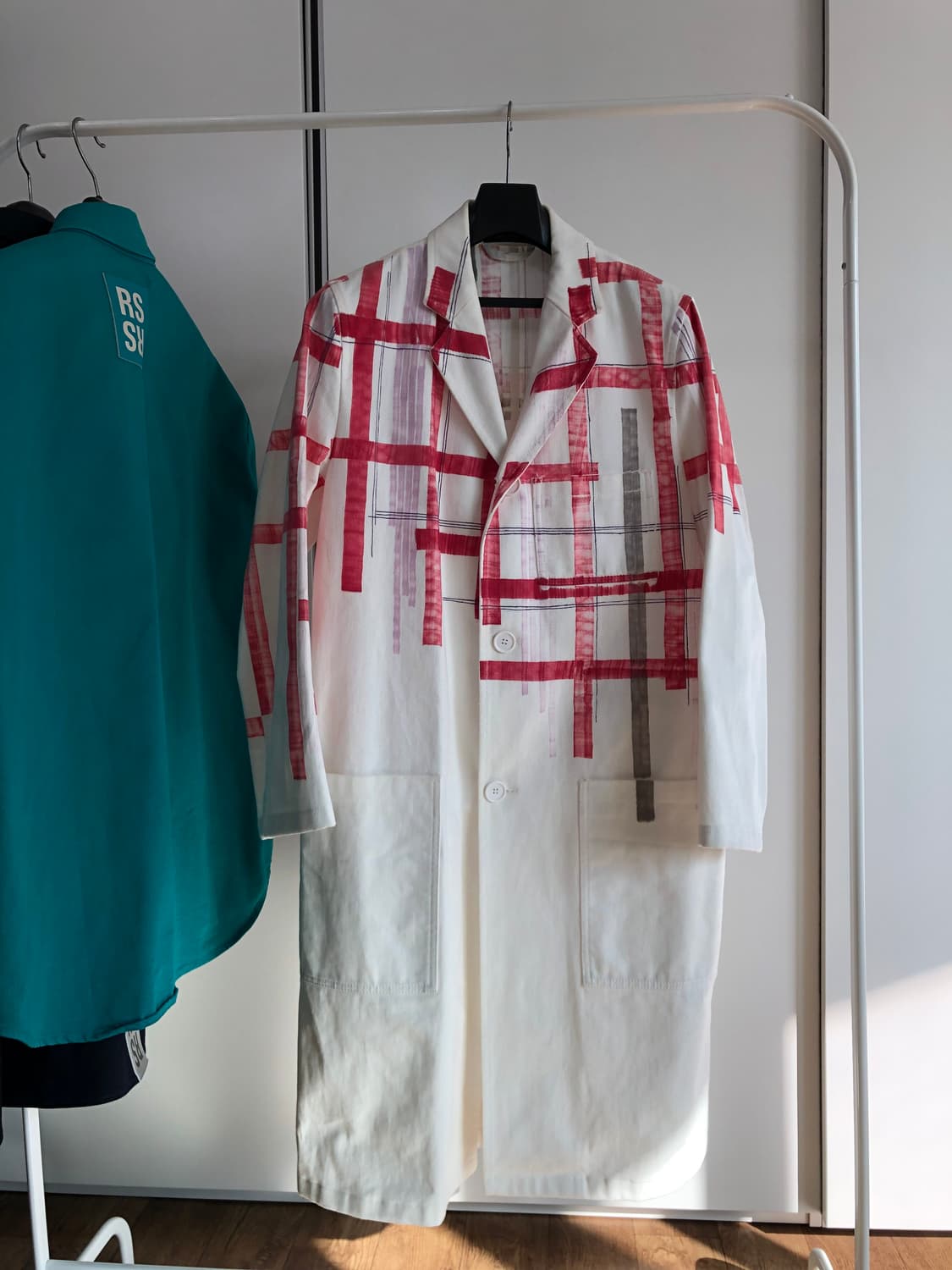 라프시몬스 핸드드로잉 랩코트 상품이미지2