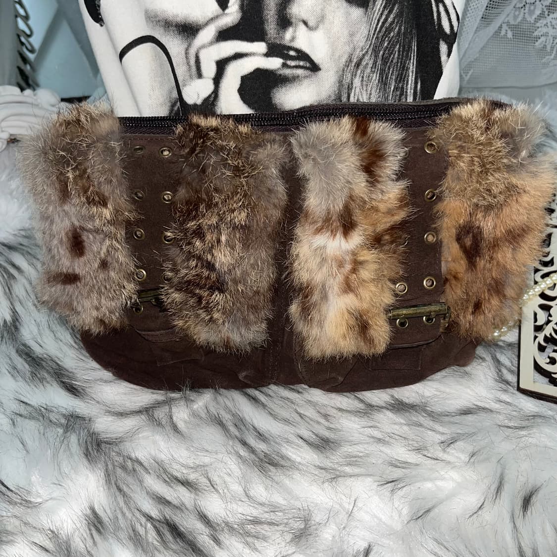 빈티지 리얼 래빗퍼 벨트 백 상품이미지2