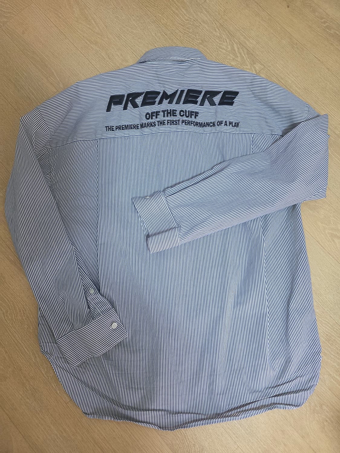 지오송지오 스트라이프 오버핏 자수 셔츠 상품이미지1