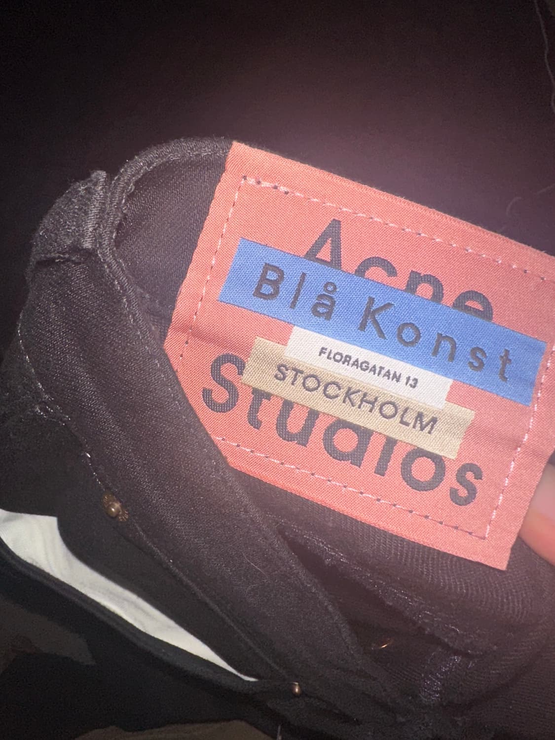 아크네 블라콘스트 max stay black 진 상품이미지5